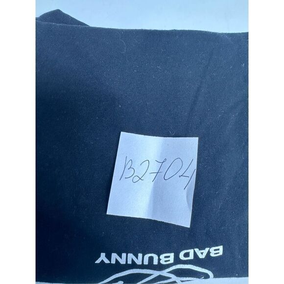 Bad Bunny concert t shirt Pink Flames Design Men's size medium Black Cotton - Picture 9 of 9